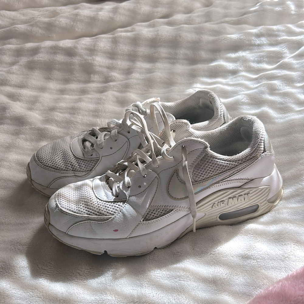 Nike air max
size 9
holographic
(little dirty, just haven’t been cleaned)